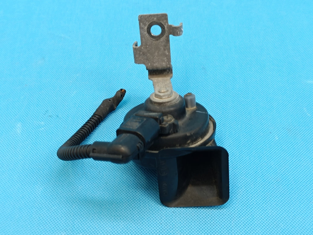 VW TIGUAN 2 II LIFT 2.0 TFSI 137KW 2024 R TWEETER HORN 5Q0951223H