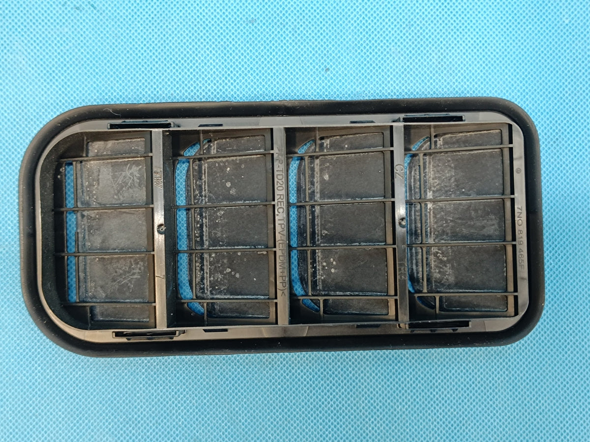 VW TIGUAN 2 II LIFT 2.0 TFSI 137KW 2024 R VENTILATION GRILLE 7N0819465F