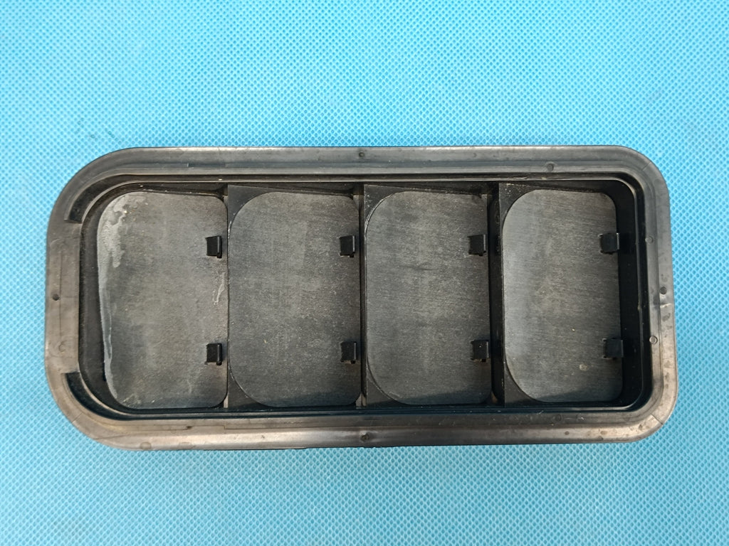VW TIGUAN 2 II LIFT 2.0 TFSI 137KW 2024 R VENTILATION GRILLE 7N0819465F