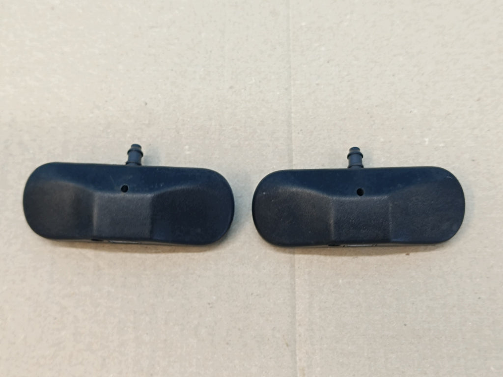 VW TIGUAN 2 II LIFT 2.0 TFSI 137KW 2024 R WASHER NOZZLE 5G0955986