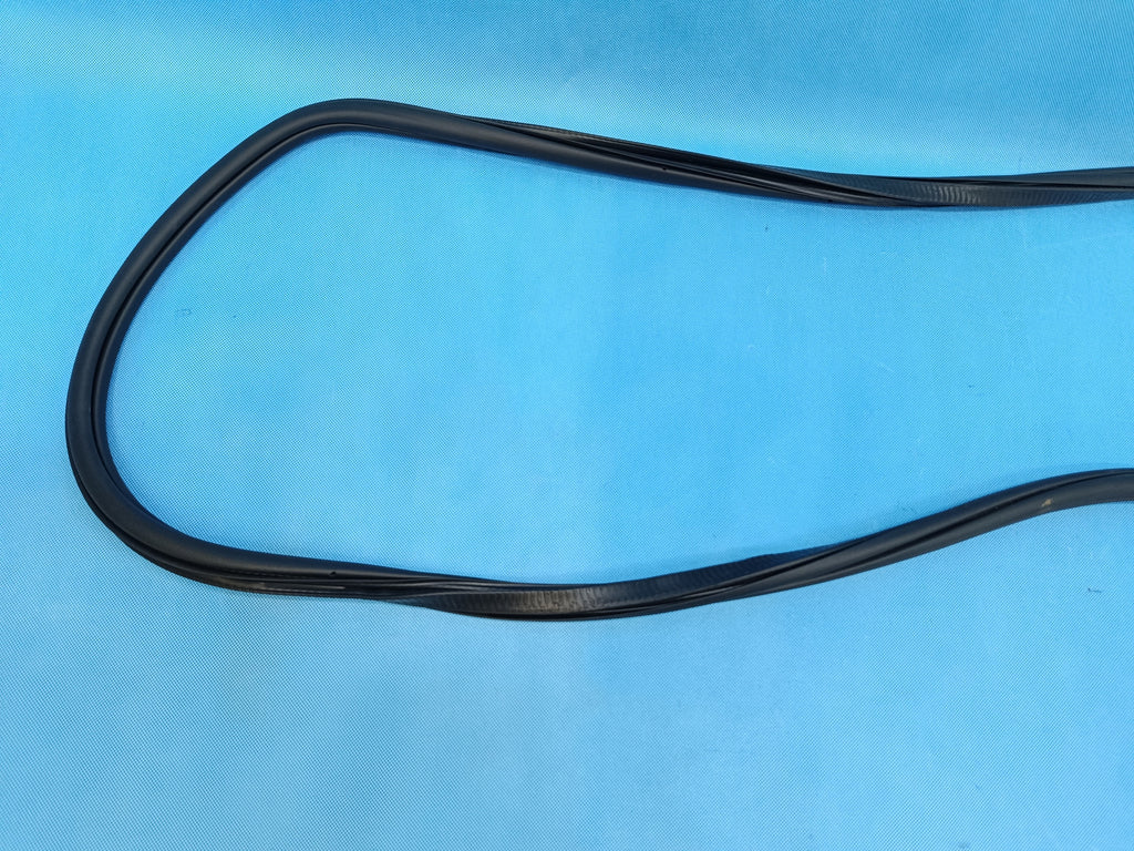 VW TIGUAN 2 II LIFT 2.0 TFSI 2024 R DOOR SEAL RIGHT REAR 5NN867914A