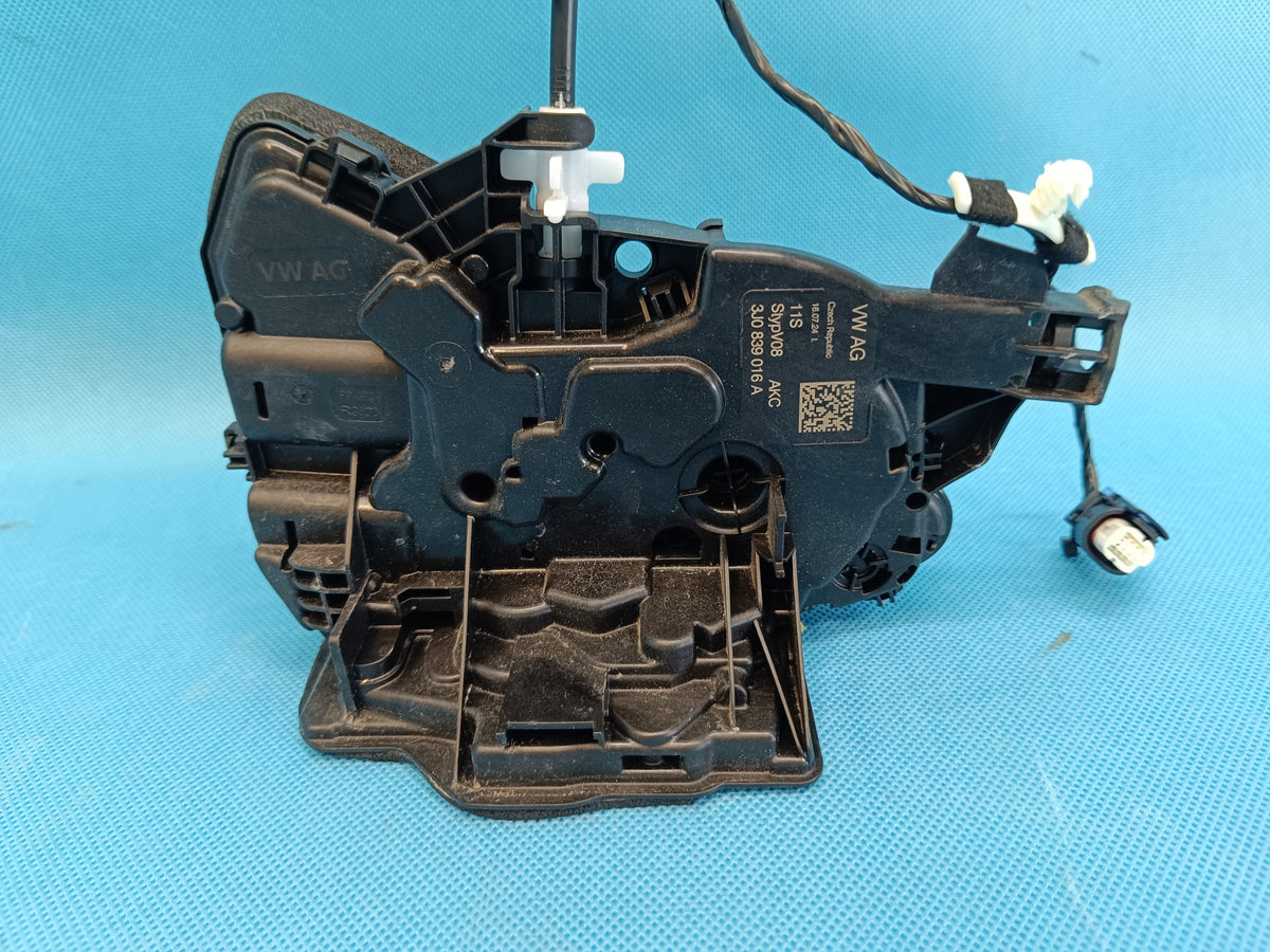VW TIGUAN 3 III 1,5 TSI 110KW 2024 R DOOR LOCK RIGHT REAR 3J0839016A