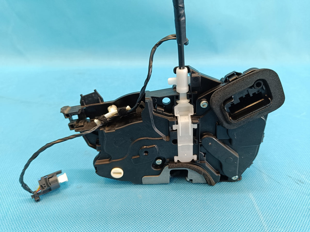 VW TIGUAN 3 III 1,5 TSI 110KW 2024 R DOOR LOCK RIGHT REAR 3J0839016A