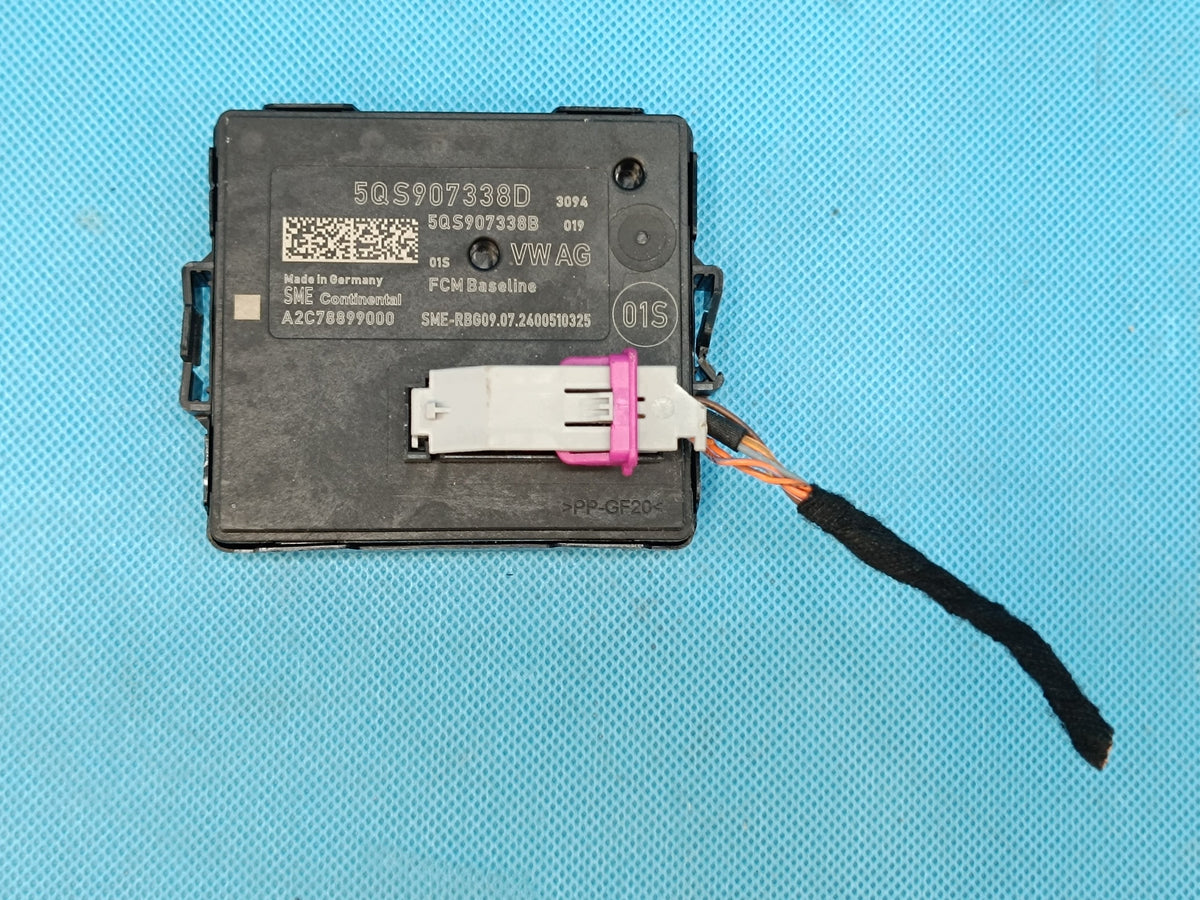 VW TIGUAN 3 III 1,5 TSI 110KW 2024 R GATEWAY LIGHT MODULE 5QS907338D
