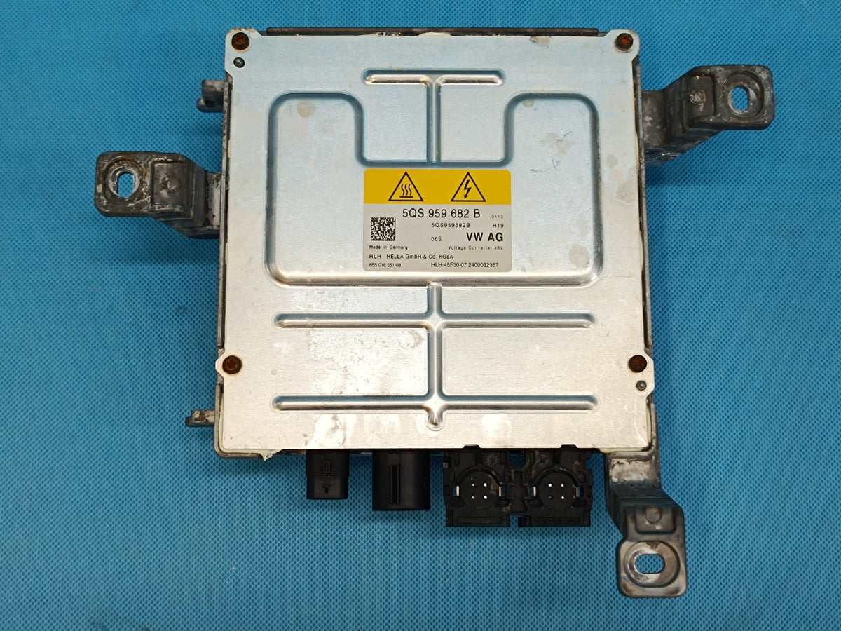 VW TIGUAN 3 III 1,5 TSI 110KW 2024 R MODULE VOLTAGE CONVERTER 5QS959682B