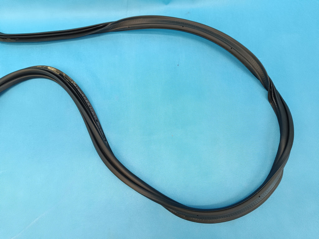 VW TIGUAN 3 III 1,5 TSI 110KW 2024 R TRUNK SEAL 571827705