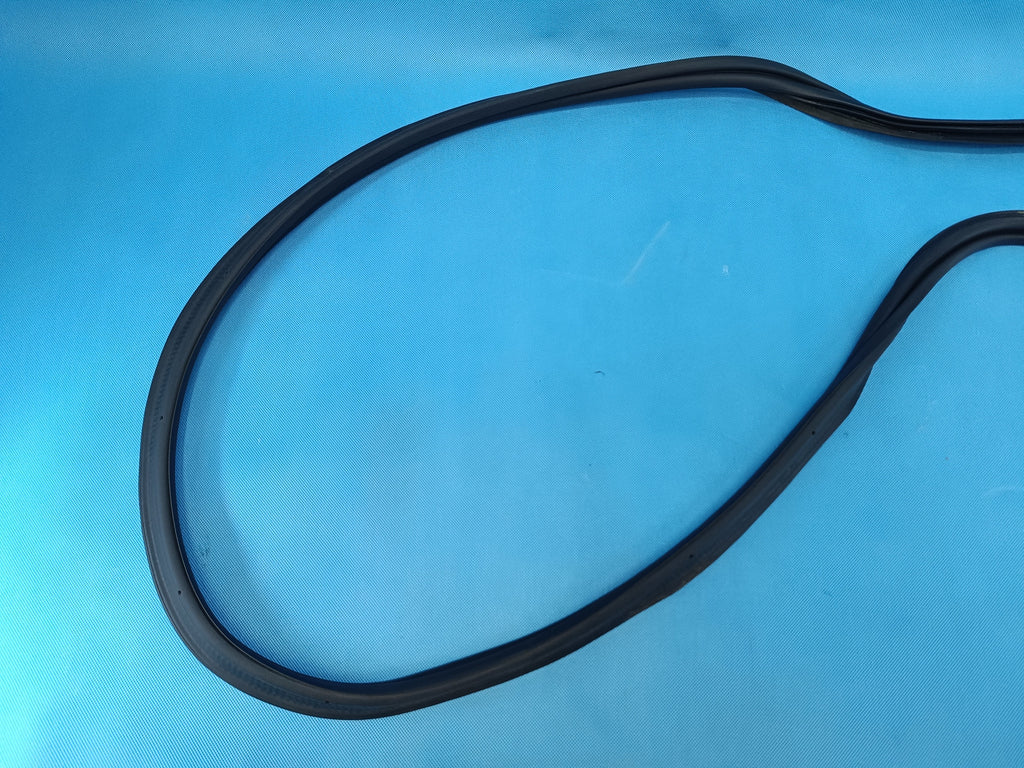 VW TIGUAN 3 III 1,5 TSI 110KW 2024 R TRUNK SEAL 571827705