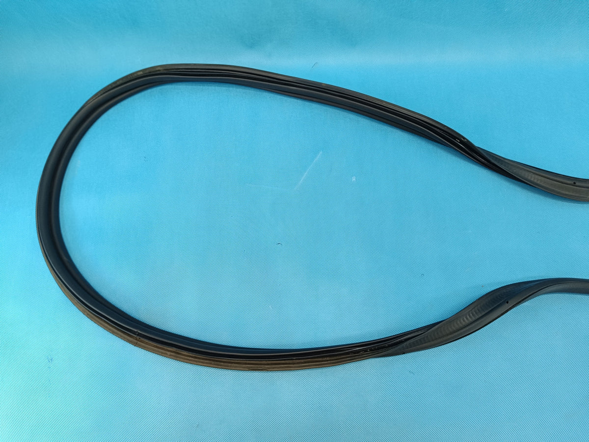 VW TIGUAN 3 III 1,5 TSI 110KW 2024 R TRUNK SEAL 571827705