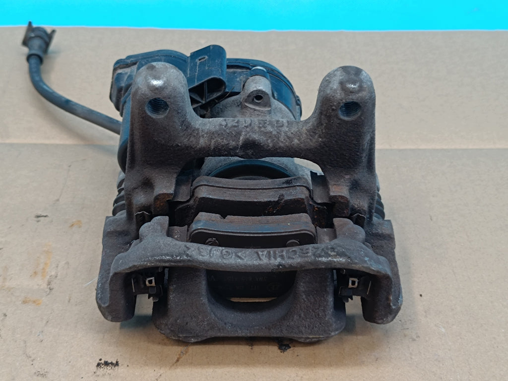 VW TIGUAN 3 III 2024 R BRAKE CALIPER LEFT REAR 300mm 3WA615423 3WA615405