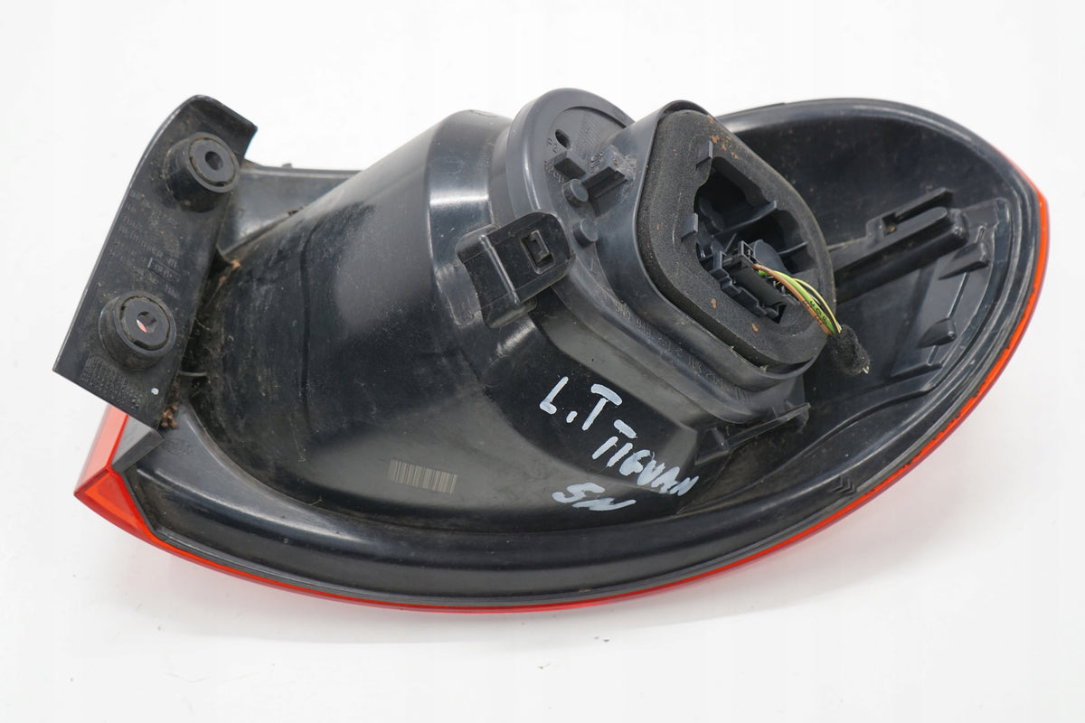 VW TIGUAN 5N 10R LAMP LEFT REAR 5N0945095H