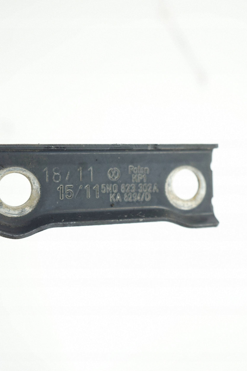 VW TIGUAN 5N 11R MASK HINGE RIGHT FRONT LC9X 5N0823302A