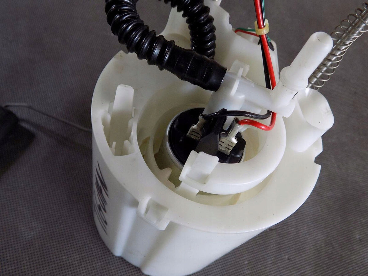 VW TIGUAN AND FUEL PUMP 5N0919051J