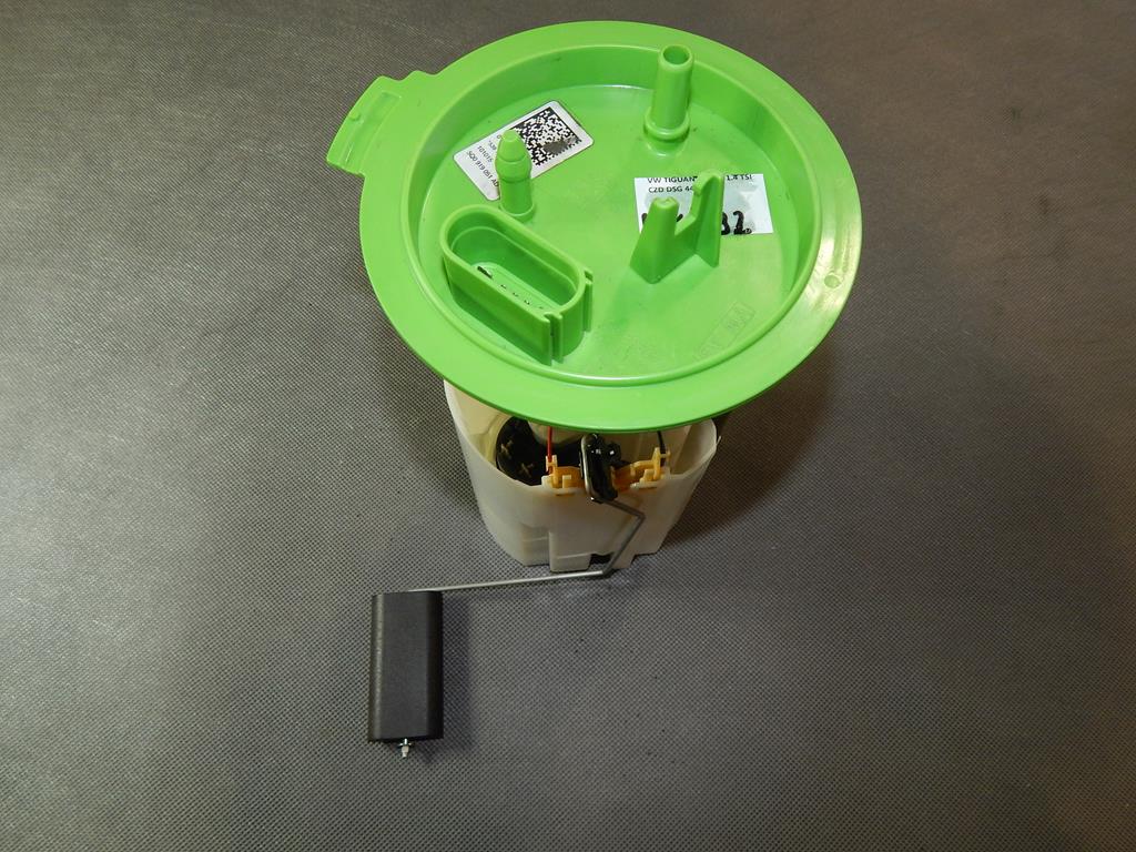 VW TIGUAN II 1.4 TSI FUEL PUMP 5Q0919051AD