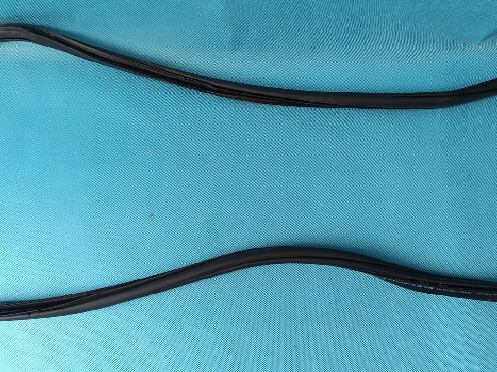 VW TIGUAN II 2 LIFT 1,5 TSI 2022 R DOOR SEAL RIGHT FRONT 5NA867912B
