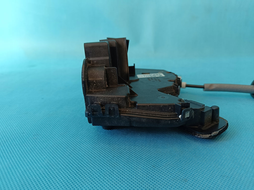 VW TIGUAN II 2 LIFT 1.5 TSI 96KW 2021 R DOOR LOCK LEFT REAR 5NA839015E