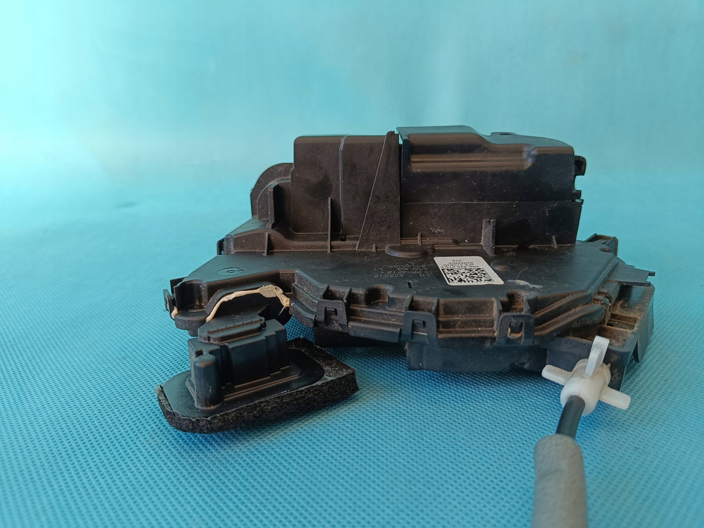 VW TIGUAN II 2 LIFT 1.5 TSI 96KW 2021 R DOOR LOCK LEFT REAR 5NA839015E