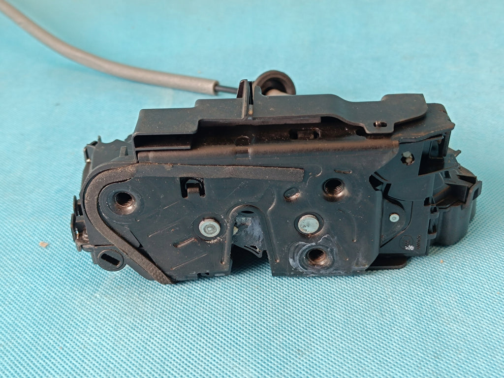 VW TIGUAN II 2 LIFT 1.5 TSI 96KW 2021 R DOOR LOCK RIGHT REAR 5NA839016E
