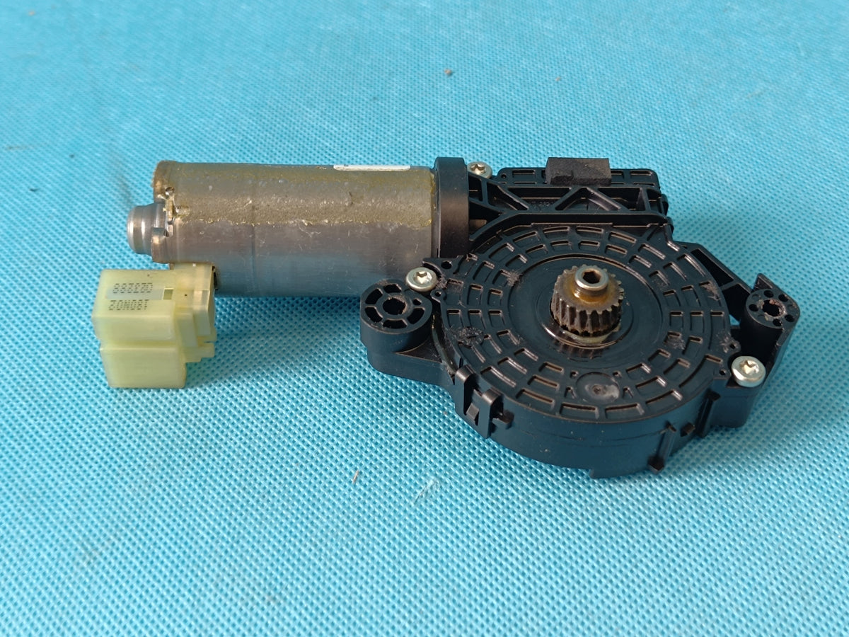 VW TIGUAN II 2 LIFT 1.5 TSI 96KW SUNROOF MOTOR 3G9877795F