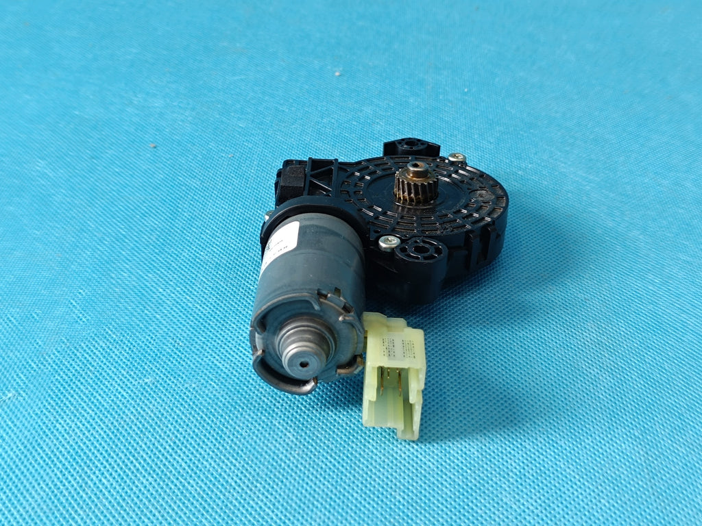 VW TIGUAN II 2 LIFT 1.5 TSI 96KW SUNROOF MOTOR 3G9877795G