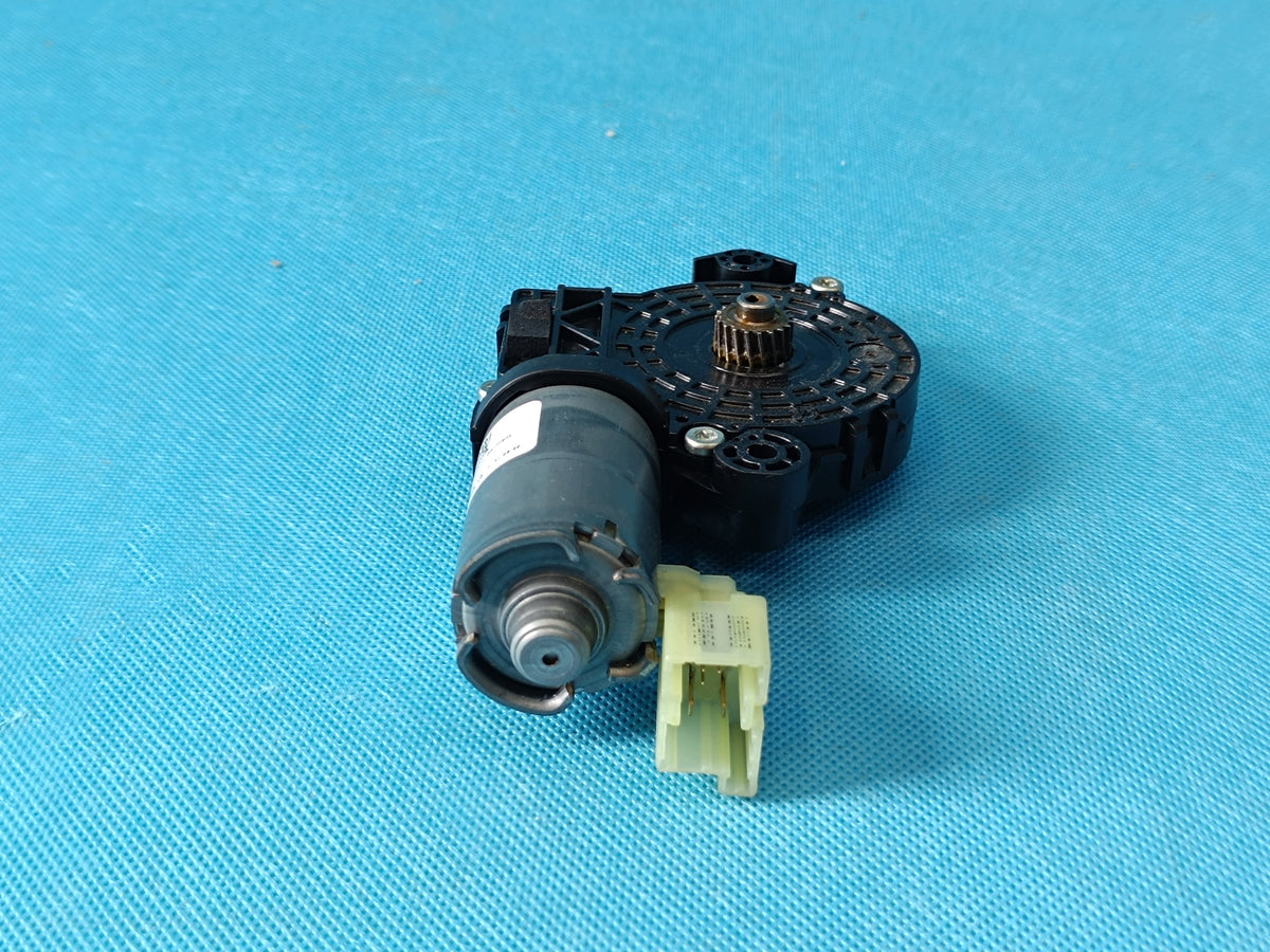 VW TIGUAN II 2 LIFT 1.5 TSI 96KW SUNROOF MOTOR 3G9877795G