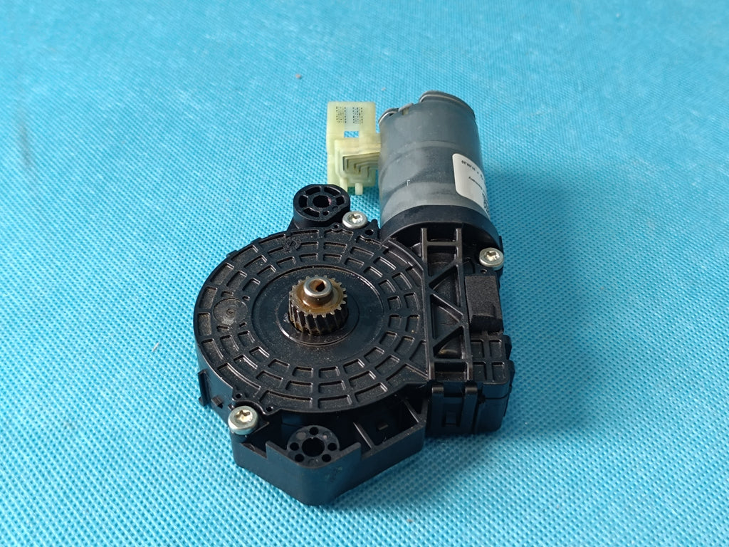 VW TIGUAN II 2 LIFT 1.5 TSI 96KW SUNROOF MOTOR 3G9877795G