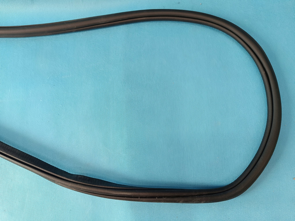 VW TIGUAN II 2 LIFT 1,5TSI 110KW 2022R DOOR SEAL RIGHT REAR 5NA867914B