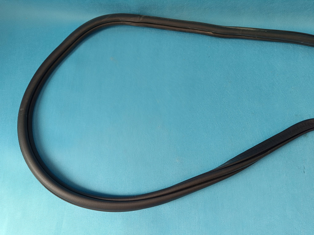 VW TIGUAN II 2 LIFT 1,5TSI 110KW 2022R DOOR SEAL RIGHT REAR 5NA867914B