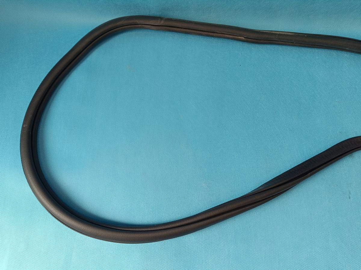 VW TIGUAN II 2 LIFT 1,5TSI 110KW 2022R DOOR SEAL RIGHT REAR 5NA867914B