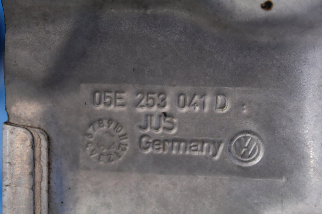 VW TIGUAN II 5N TURBINE COVER 05E253041D LC9A 2019R