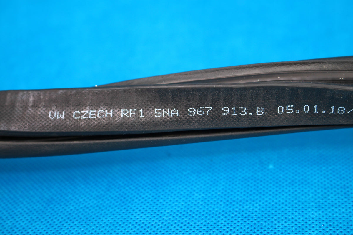 VW TIGUAN II AD1 DOOR SEAL LEFT REAR 5NA867913B 2018R