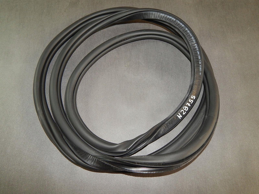 VW TIGUAN II DOOR SEAL LEFT REAR 5NA867913B