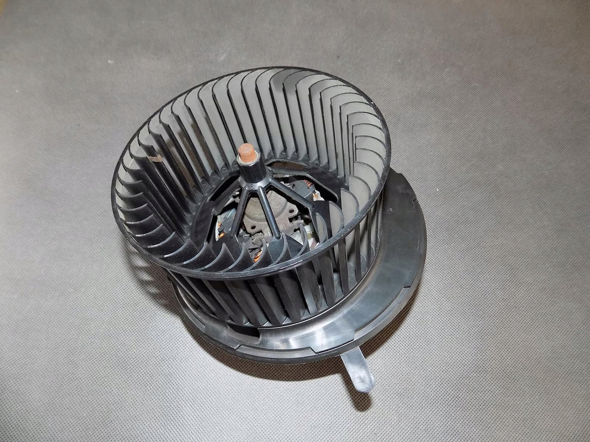 VW TIGUAN LIFT BLOWER 3C182015T