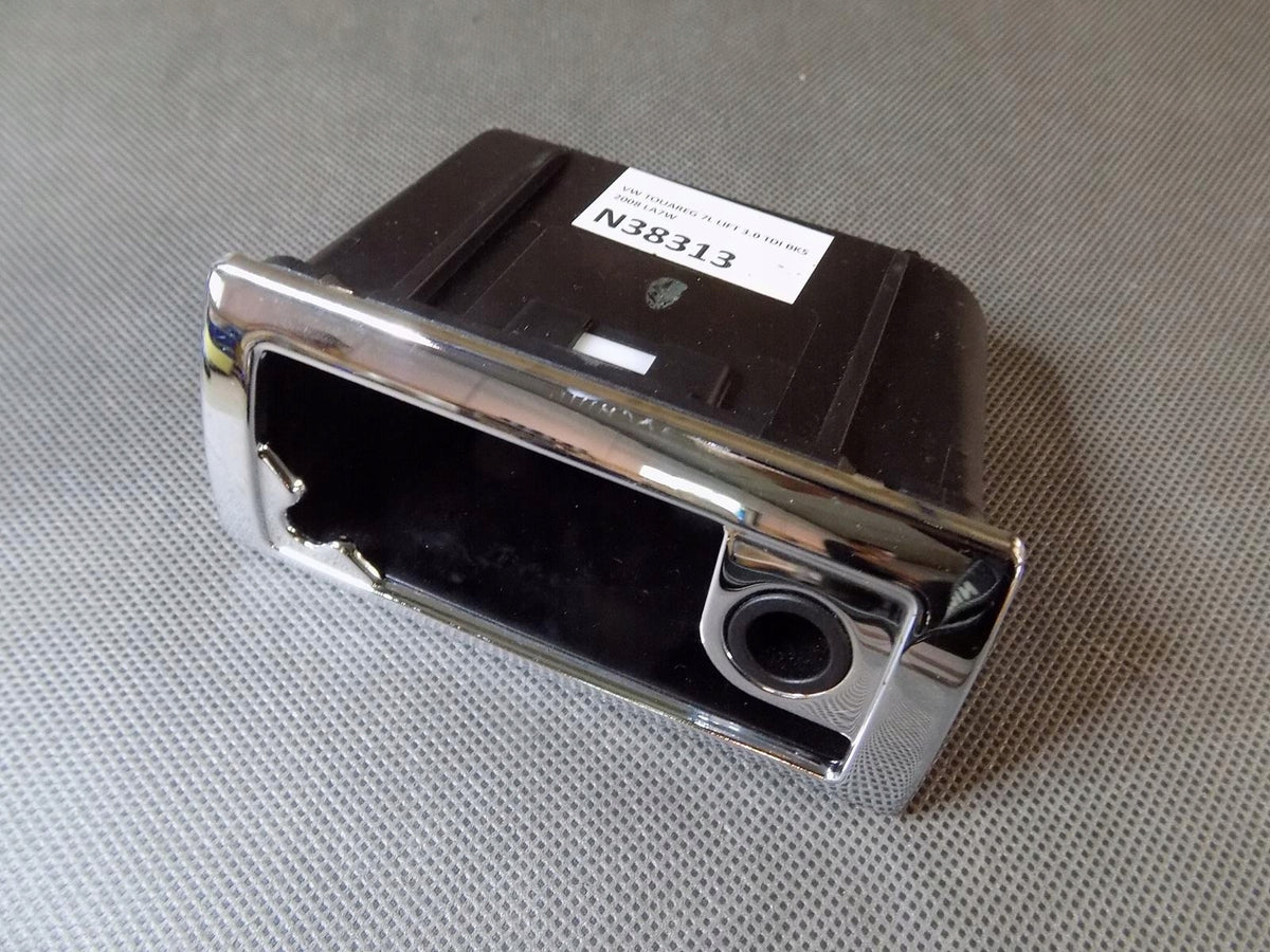 VW TOUAREG 7L STORAGE 7L6867317