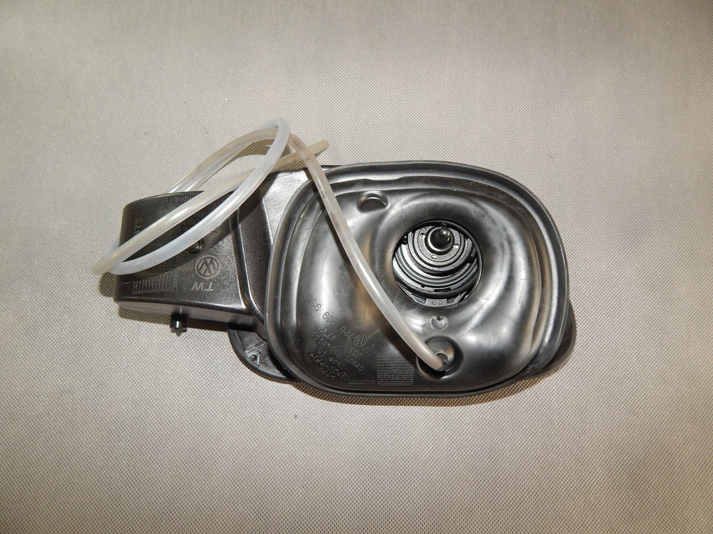 VW TOUAREG FUEL FILLER FLAP 7P6809857