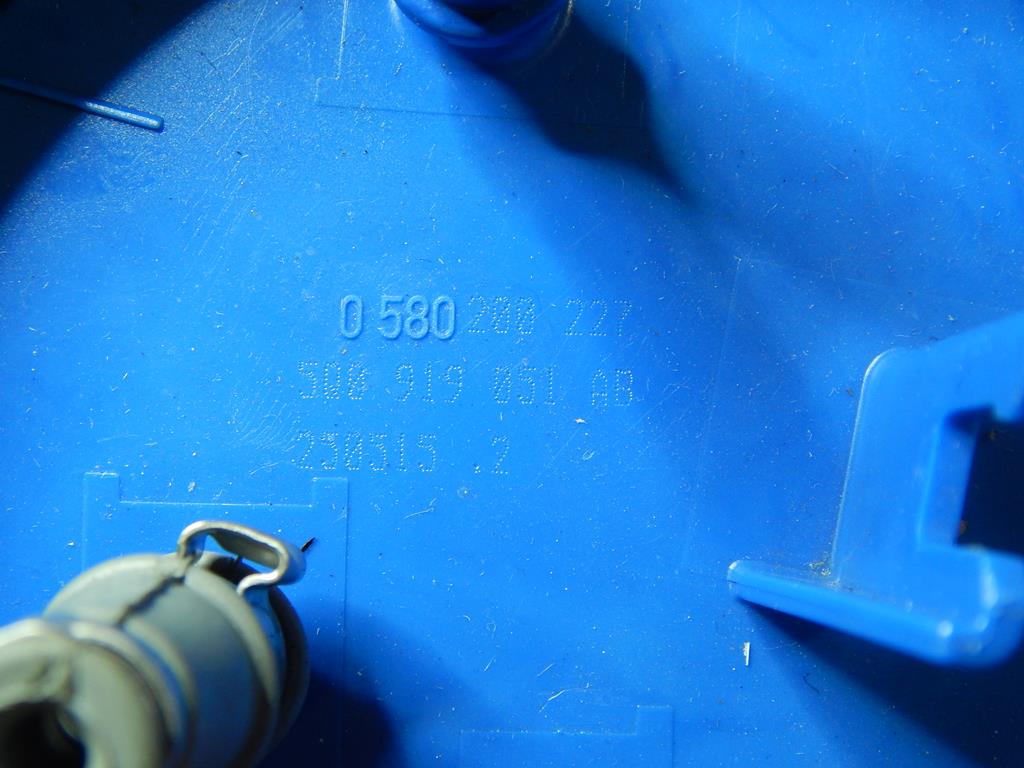 VW TOURAN 5T 1.4 TSI FUEL PUMP 5Q0919051AB