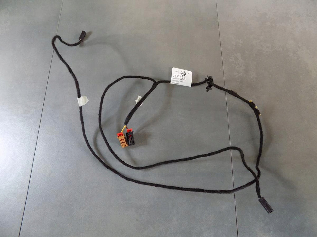 VW TOURAN 5T FLAP HARNESS REAR 5TA971175A