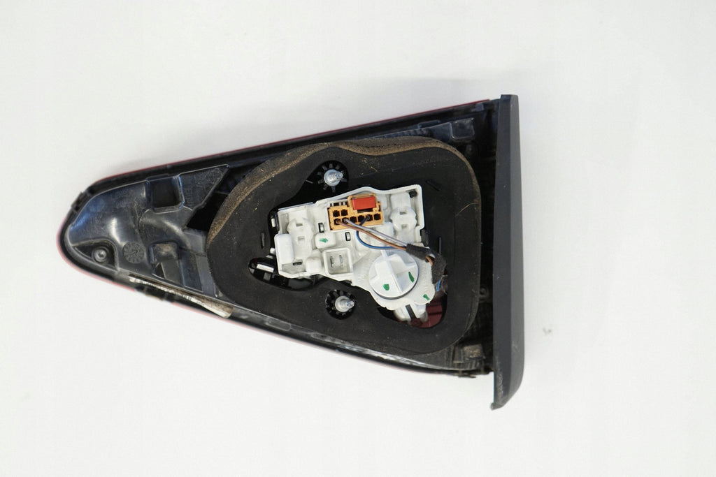 VW TOURAN II 5TA 16R FLAP LAMP LEFT REAR 5TA945093E
