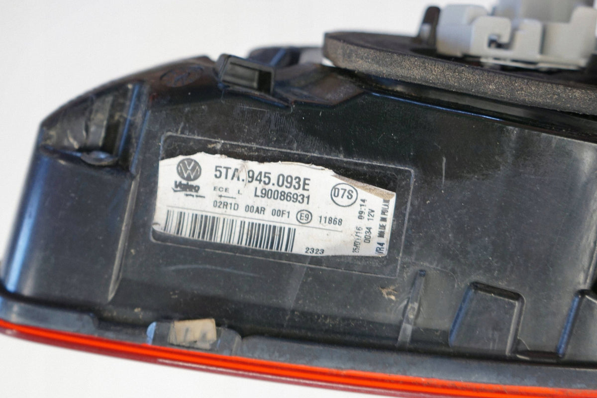 VW TOURAN II 5TA 16R FLAP LAMP LEFT REAR 5TA945093E