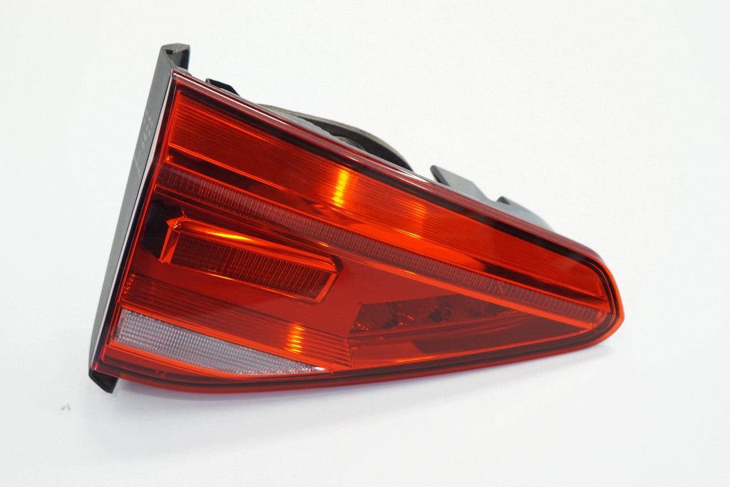 VW TOURAN II 5TA 16R FLAP LAMP LEFT REAR 5TA945093E