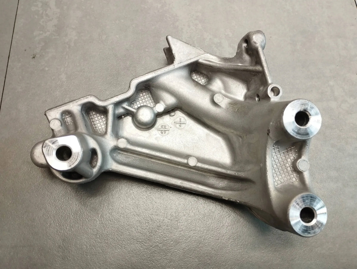 VW Tiguan II 2.0 TDI ENGINE PAW 05L199207