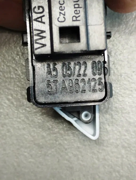 VW Touran III 5T CENTRAL SWITCH 5TA962125