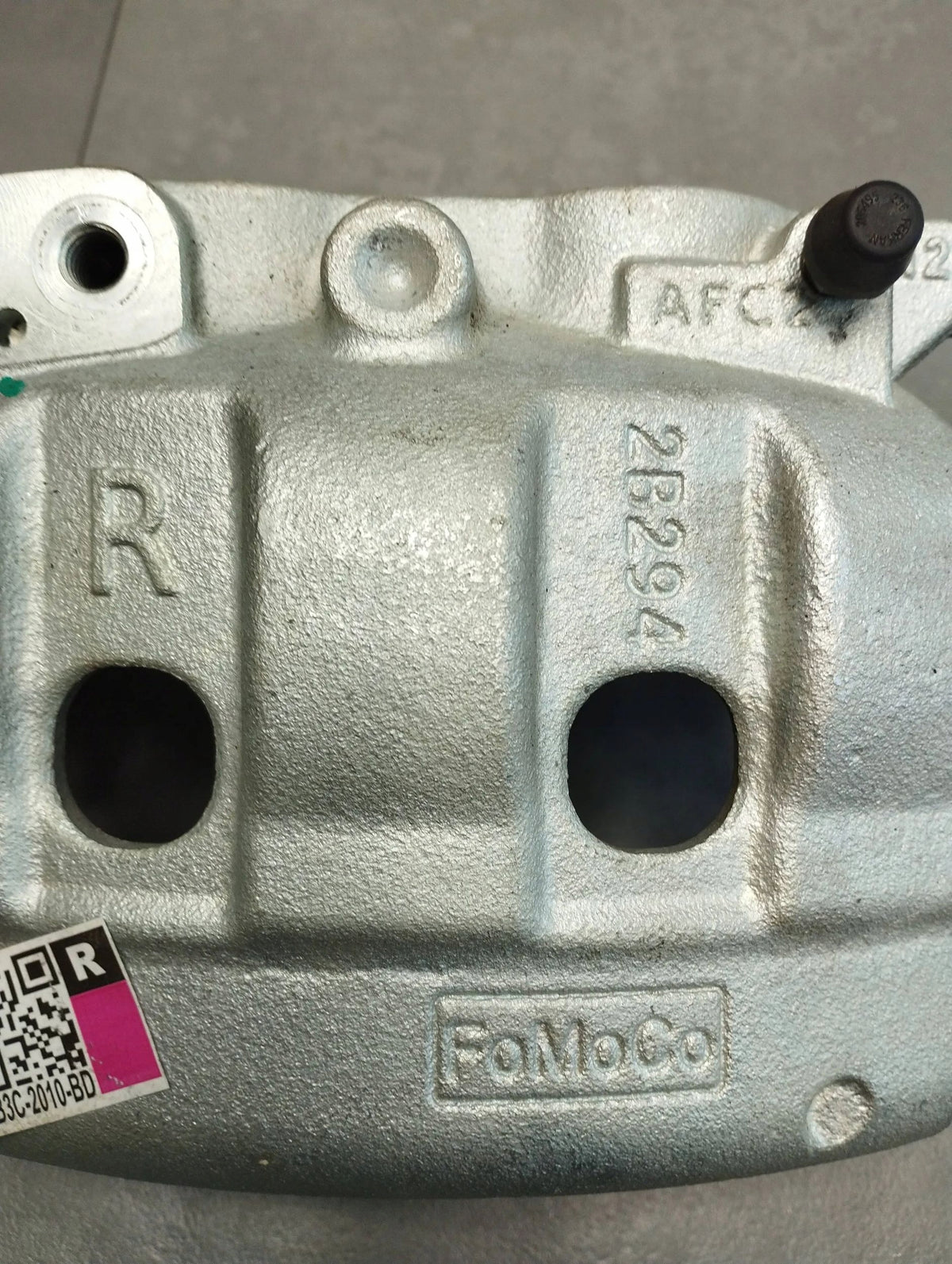 Volkswagen Amarok II 2023 CLAMP RIGHT FRONT MB3C2010BD