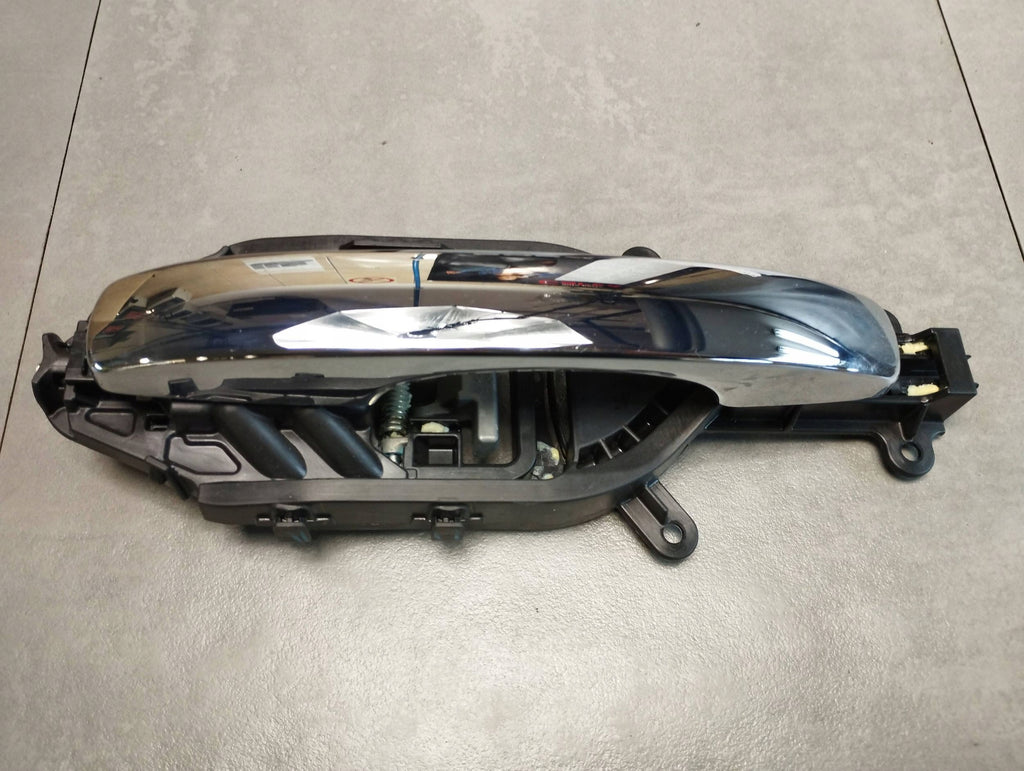 Volkswagen Amarok II 2023 DOOR HANDLE LEFT REAR N1WBE224A37DB