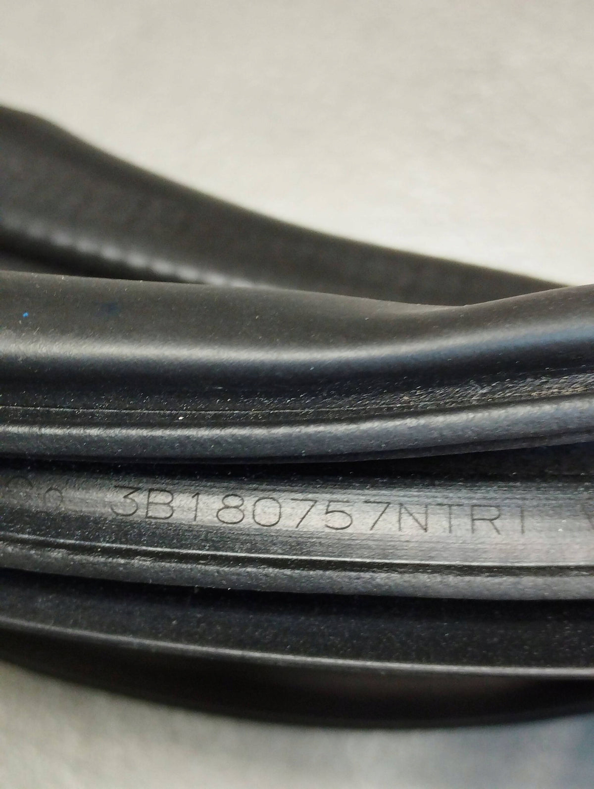 Volkswagen Amarok II 2023 DOOR SEAL LEFT FRONT 2HJ837911D