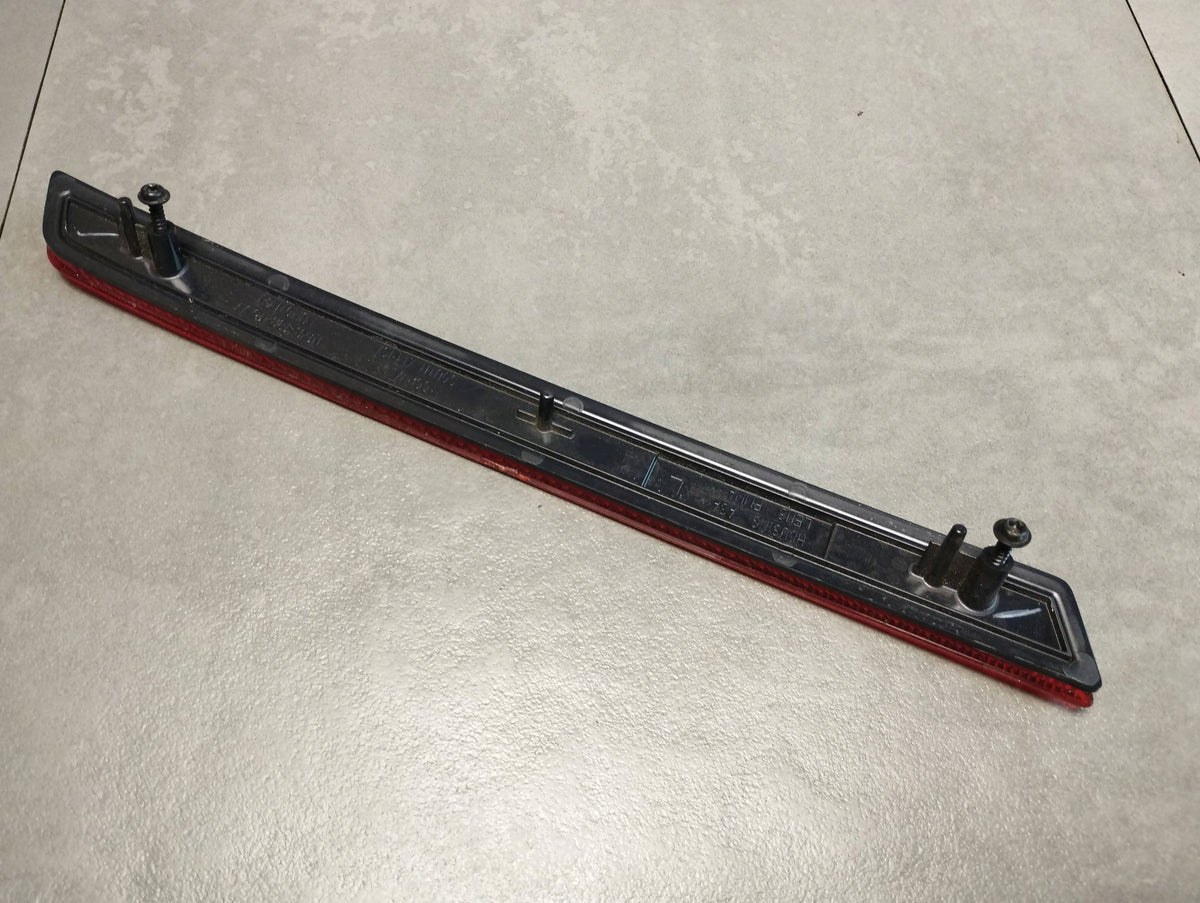 Volkswagen Amarok II 2023 REFLECTOR LEFT REAR N1XB13B415AA