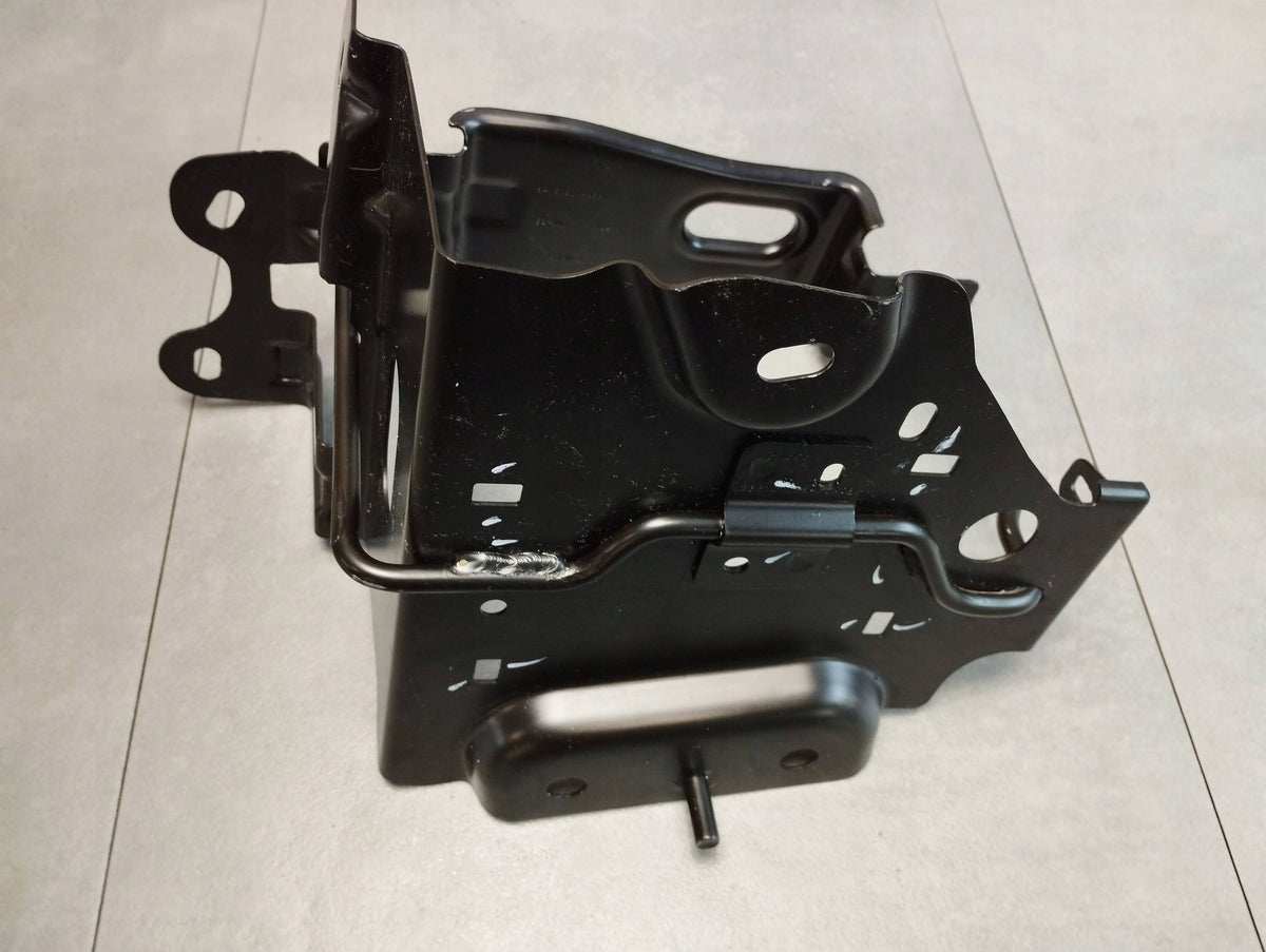 Volkswagen Amarok II BATTERY MOUNT MB3B10B684GB