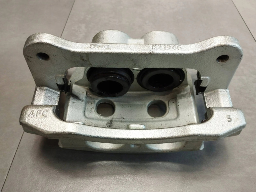 Volkswagen Amarok II CLAMP LEFT FRONT MB3C2011BD