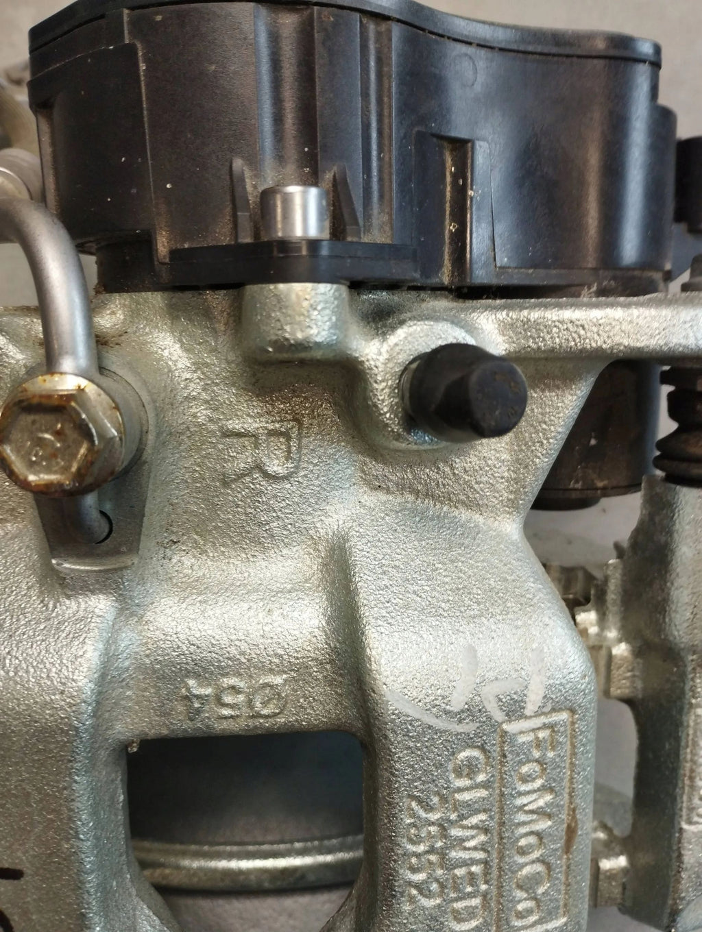 Volkswagen Amarok II CLAMP RIGHT ELECTRIC REAR