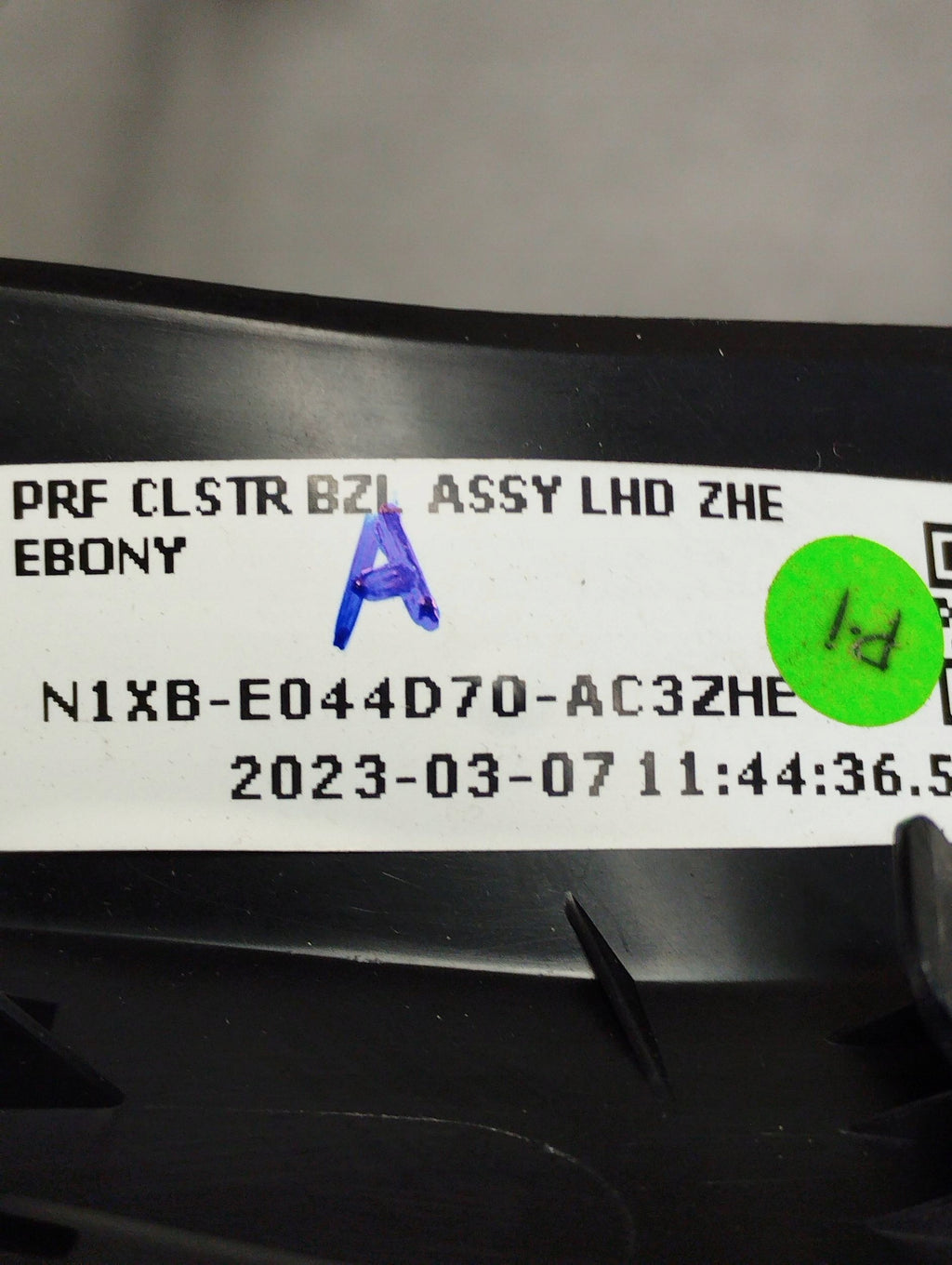 Volkswagen Amarok II COUNTER FRAME N1XBE044D70AC