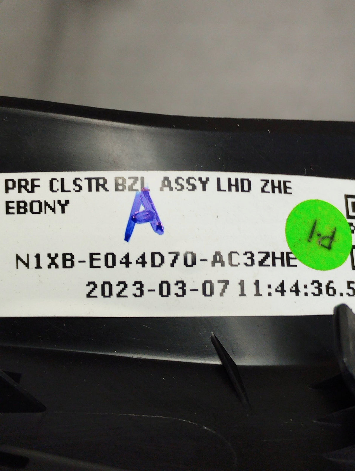 Volkswagen Amarok II COUNTER FRAME N1XBE044D70AC